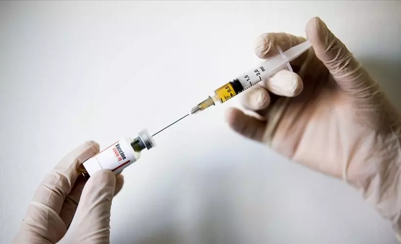 Afganistan Hindistan'dan, Kamboçya Çin'den ilk doz Kovid-19 aşılarını aldı