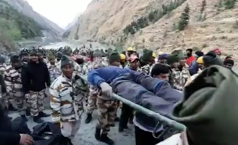 Hindistan'da buzul faciasının bilançosu artıyor