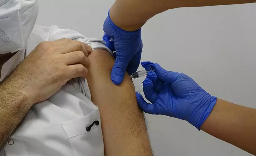 Alman medyasından Türkiye'ye aşılama övgüsü