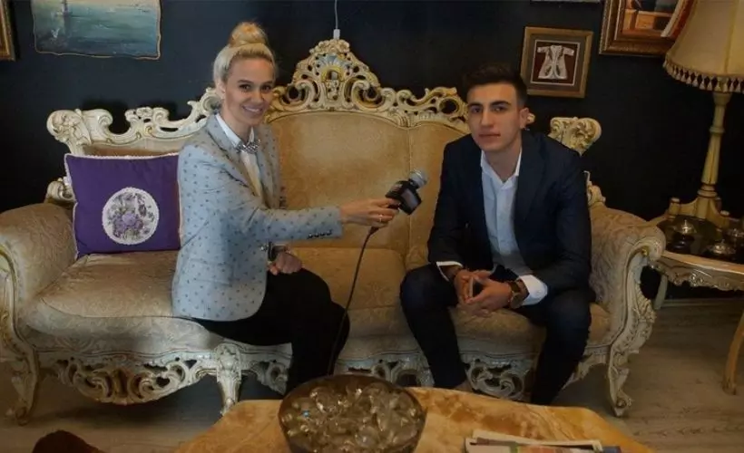 Ünlü Oyuncu Robin Baz Çaça Tiyatro Deneyimini Beyaz Perdeye Taşıyor