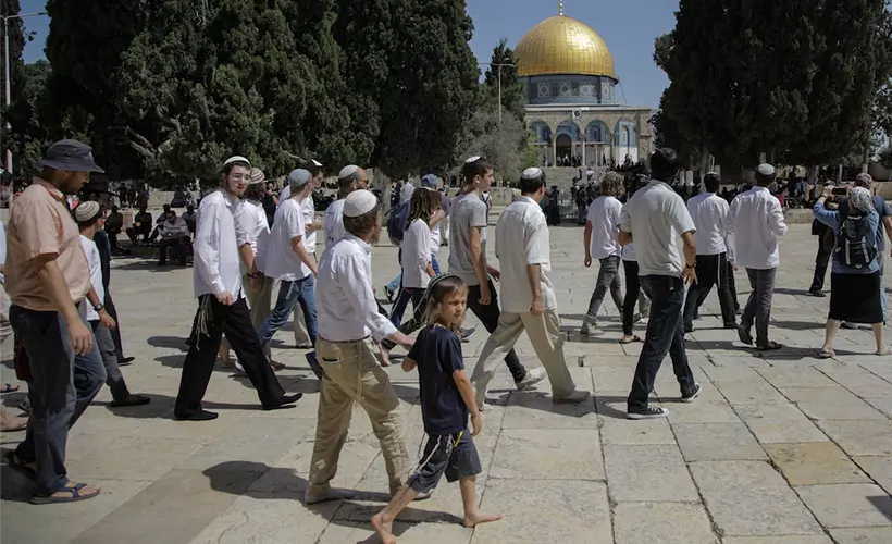 İşgalci Yahudiler, bugün de polis eşliğinde Mescid-i Aksa'yı bastı