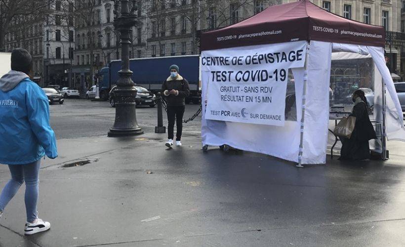 Fransa'da Kovid-19 salgınında ölenlerin sayısı 80 bini geçti