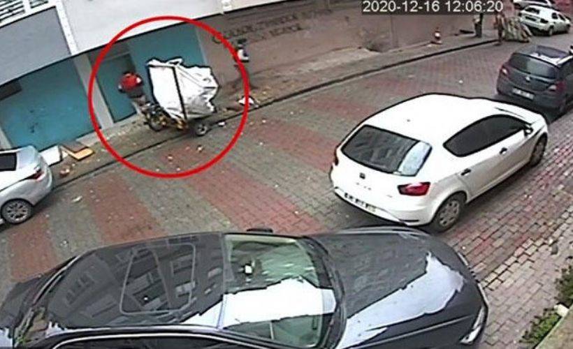 Bakırköy'de çaldıkları eşyaları çekçekli motosikletle böyle götürdüler
