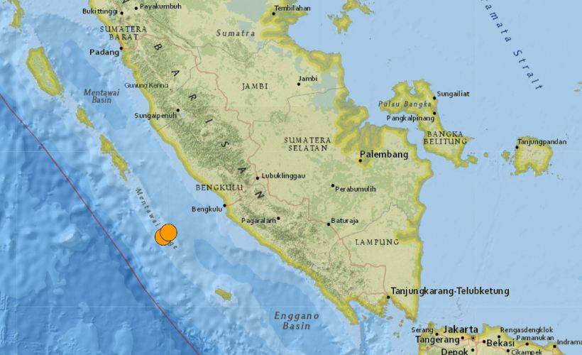 Endonezya'da 6,5 büyüklüğünde deprem