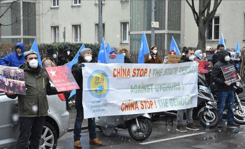 Avusturya'daki Uygurlardan Çin'i protesto; 'Müslüman olduğumuz için 'terörist' dediler'