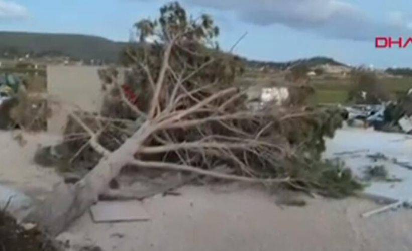 İzmir'in Çeşme ilçesinde dün gece bu zamana kadar görülmemiş bir hortum felaketi yaşandı.