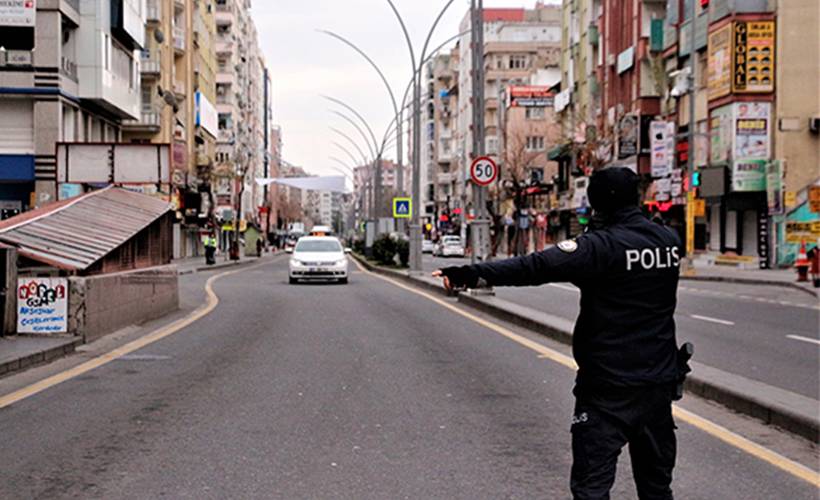 Kısıtlamalar ne zaman bitecek? Hafta sonu sokağa çıkma yasağı var mı?