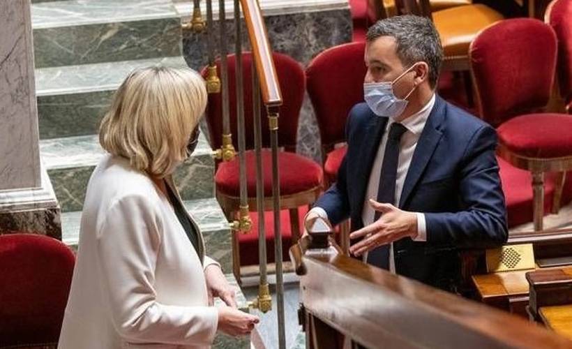 Fransız Bakan ile Le Pen arasında  'İslam düşmanlığı' tartışması