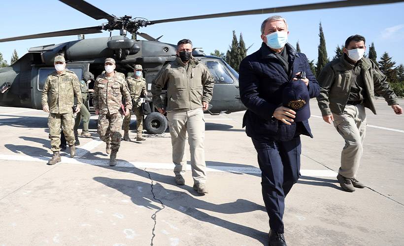 Bakan Akar, TSK komuta kademesi ile sınır hattında