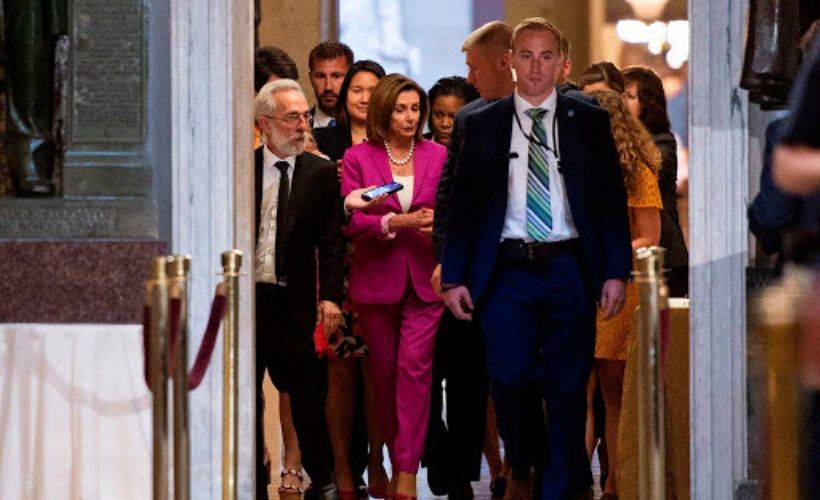 Demokratlar, Trump'ın azil yargılanmasında tanık çağırmaktan vazgeçti