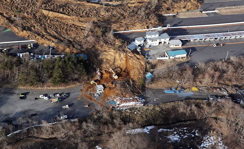 Japonya’da yıkıcı deprem sonrası 100'den fazla yaralı var