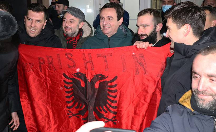 Kosova'daki seçimde Kendin Karar Al Hareketi zaferini ilan etti