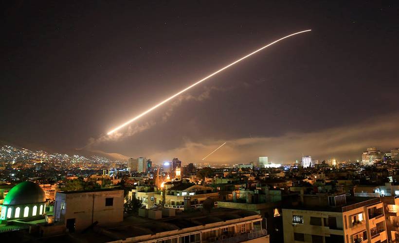 Esed rejimi: İsrail, Şam'a füze saldırısı düzenledi