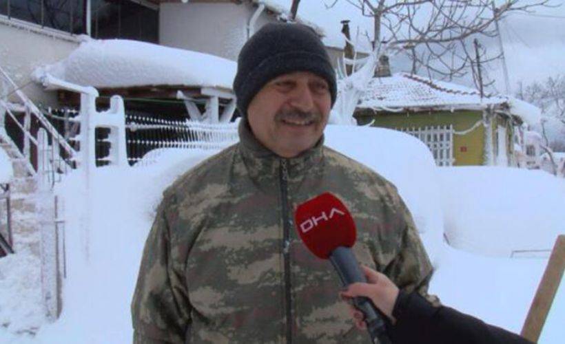 Sarıyer'de araçlar kara gömüldü, vatandaşlar yolları açtı