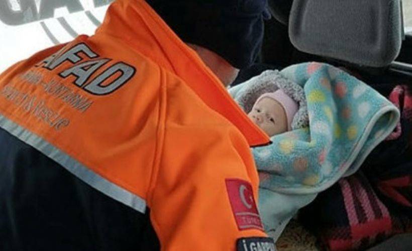 Karda mahsur kalan hamile kadın ve bebeği böyle kurtarıldı