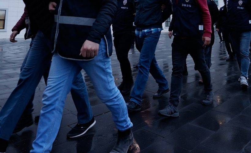 FETÖ'nün hücre evlerine operasyon! 30 şüpheli yakalandı