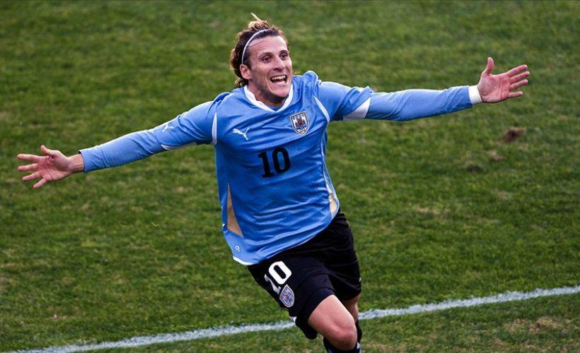 Uruguaylı efsane oyuncu Forlan: 'Galatasaray, Fenerbahçe ve Beşiktaş'ın bana ilgisi oldu'