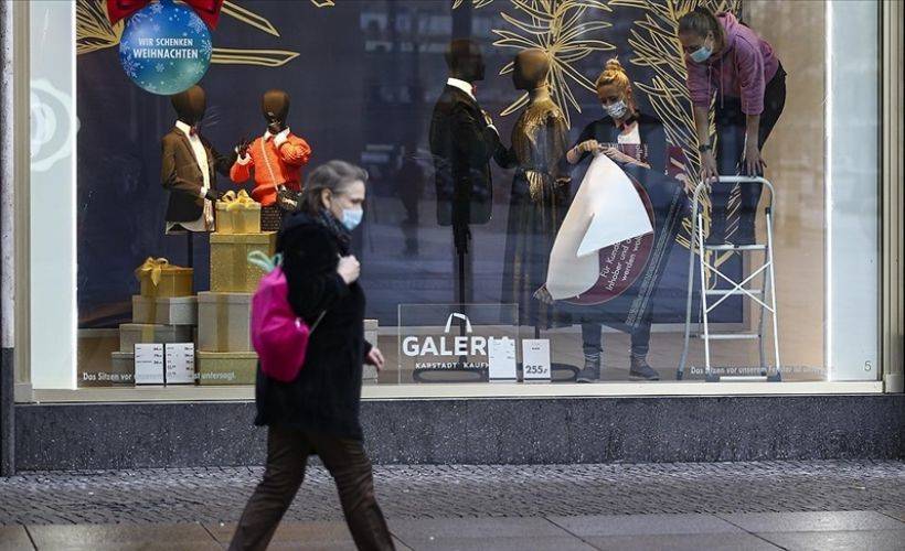 Almanya'da son 24 saatte 560 kişi Kovid-19'dan hayatını kaybetti