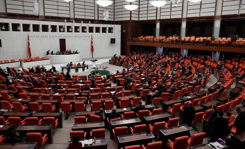 TSK personeline ilişkin kanun teklifinin ilk 8 maddesi Genel Kurul'da kabul edildi