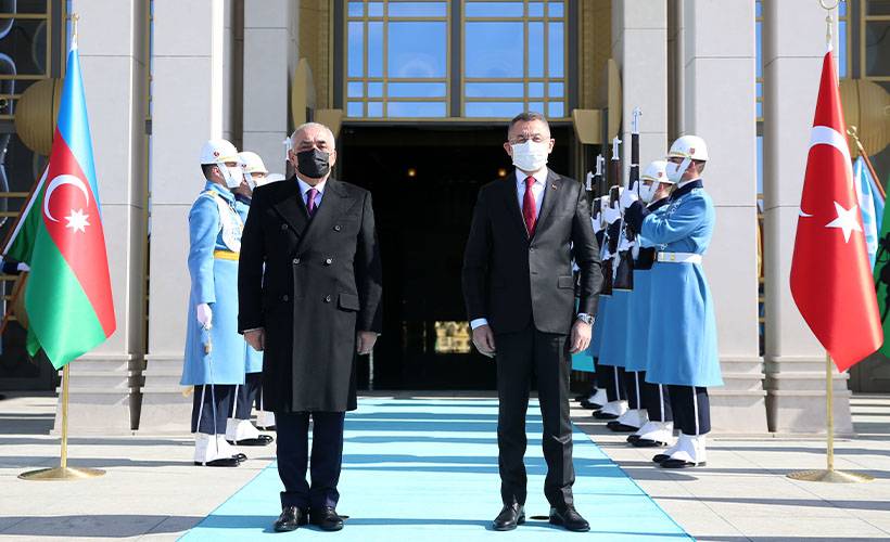 Oktay, Azerbaycan Başbakanı Asadov ile görüştü