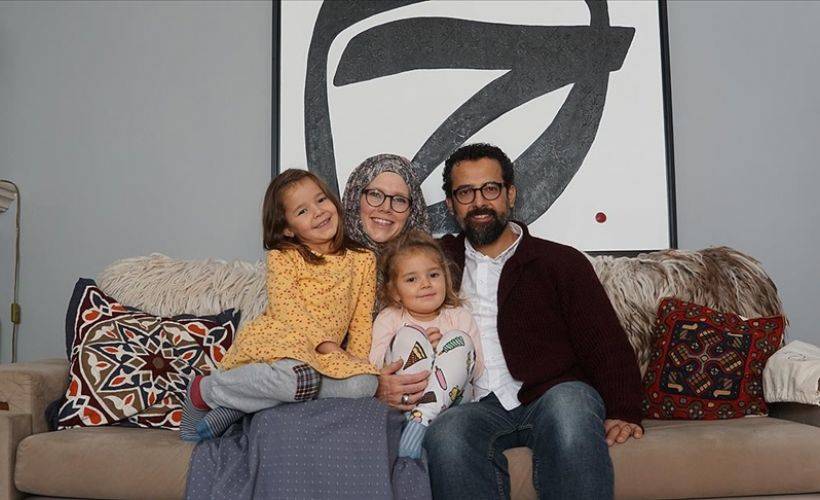 Müslüman olan Kanadalı anne 5 çocuğuyla sosyal medyada İslamiyet'i anlatıyor