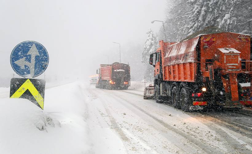 Bolu Dağı'nda kar yağışı etkili oluyor