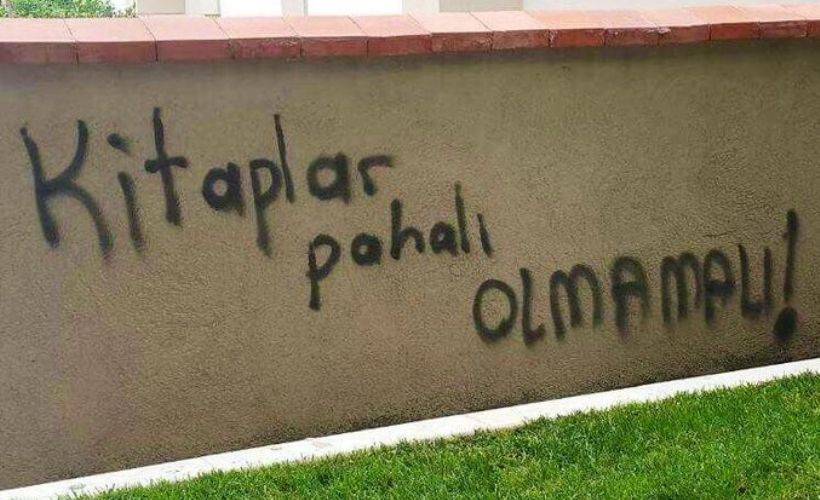 Kitapseverler yüksek fiyatlardan şikayetçi