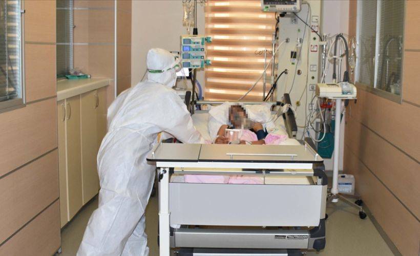 Son 24 saatte 7 bin 857 kişinin testi pozitif çıktı, 80 kişi hayatını kaybetti