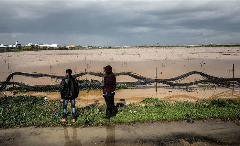 İsrail, Gazze'nin tarım arazilerinde 1,5 milyon dolarlık zarara yol açtı