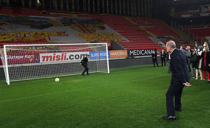 Erdoğan'dan 'Durmak yok, gollere devam' paylaşımı