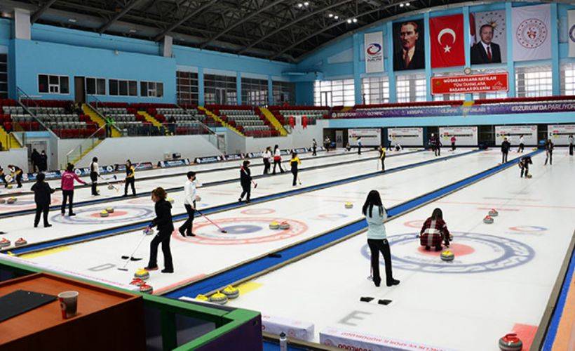 Türkiye Curling Süper Ligi maçları Erzurum'da sürüyor