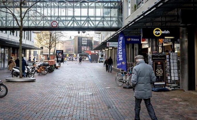 Hollanda'da sokağa çıkma kısıtlaması 15 Mart'a kadar uzatıldı