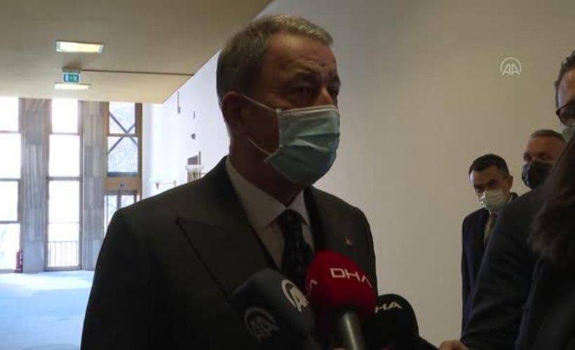 Akar: (Yunan jetlerinin tacizi) Yunan komşularımızın sık sık yaptığı tacizlerden biri. Kurallar çerçevesinde gerekli karşılık verildi.