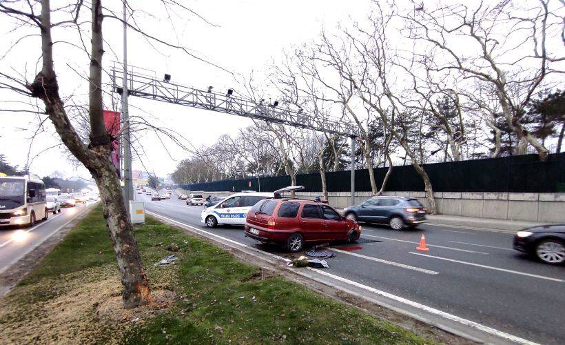 Maslak'ta trafiği kilitleyen kaza