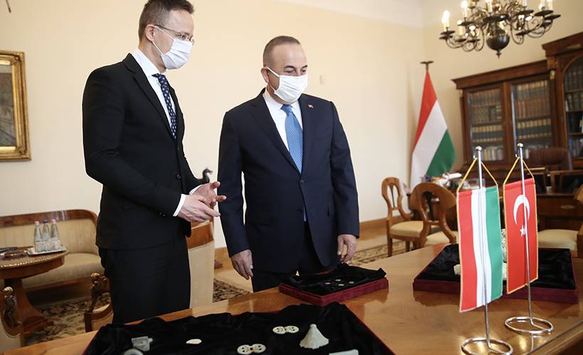Bakan Çavuşoğlu Budapeşte'de