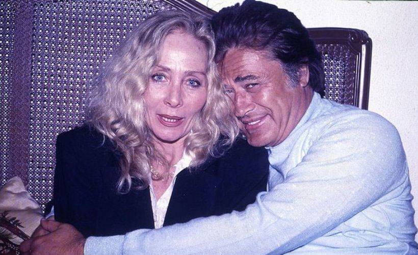 Usta oyuncu Cüneyt Arkın Instagram hesabından eşine olan aşkını paylaştı