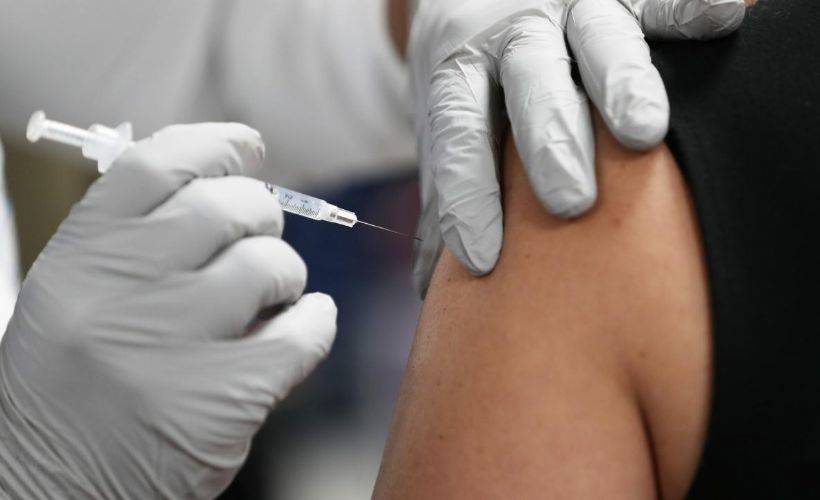 İspanya’da aşıyı reddedene 60 bin euro ceza