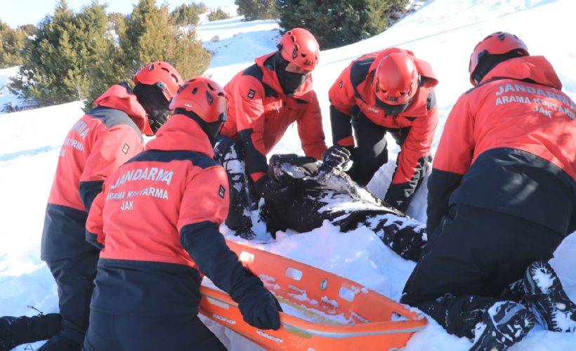Kahraman Mehmetçik, hayat kurtarmak için hayatta kalmayı öğreniyor