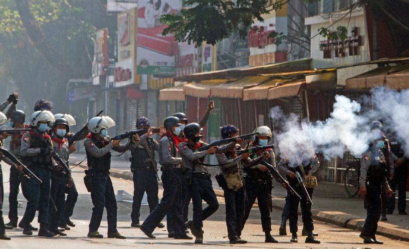 Reuters: Myanmar'da en kanlı gün, en az 11 ölü