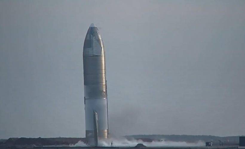 SpaceX'in uzay aracı, inişten sonra patladı