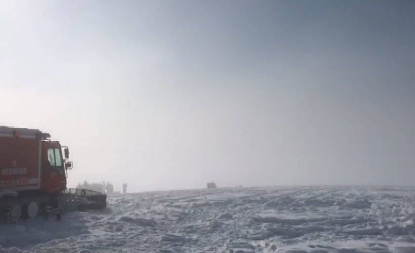 Helikopter kazasının ardından bölgedeki çalışmalar devam ediyor