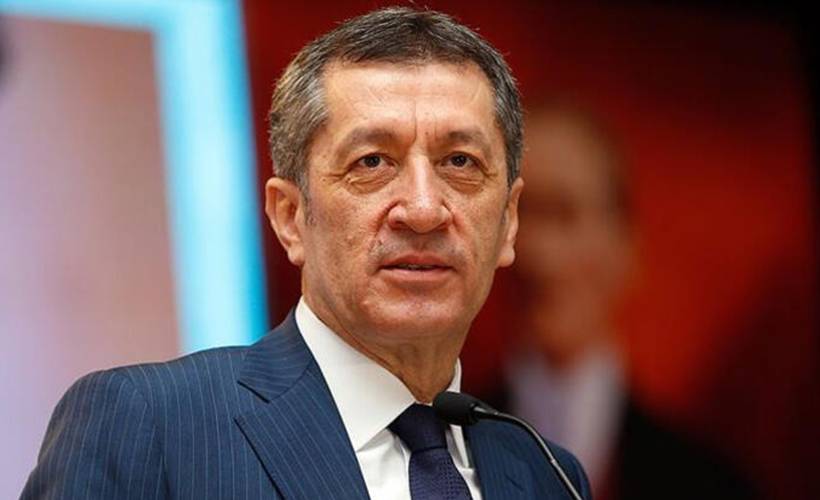 Bakan Selçuk: Salgınla ilgili halkımıza büyük görev düşüyor