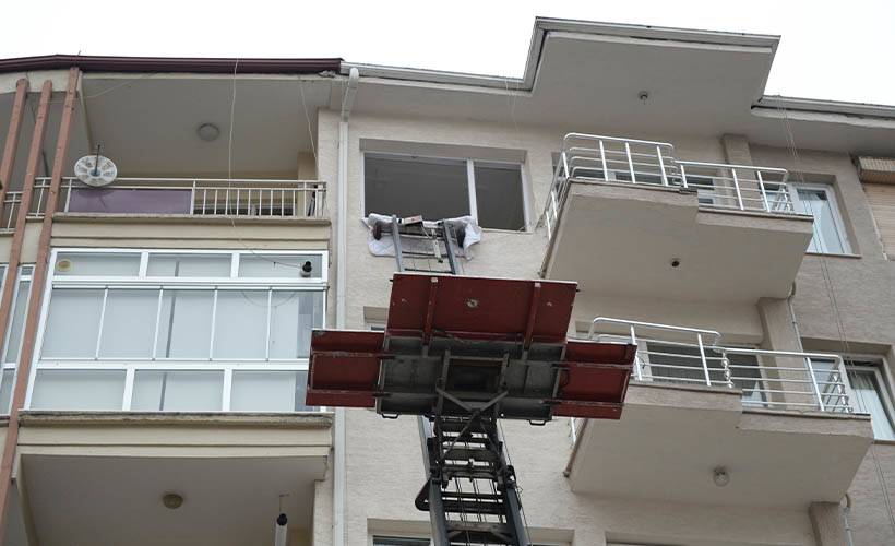 Eskişehir'de 3 kişilik ailenin öldürüldüğü ev boşaltıldı