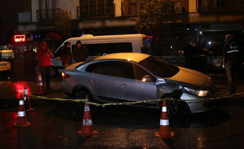 Kağıthane'de iş yerini tarayıp kaçan saldırganlar kaza yapınca yakalandı