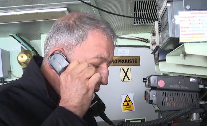 Bakan Akar, Mavi Vatan 2021 Tatbikatı'na katılan gemilere hitap etti