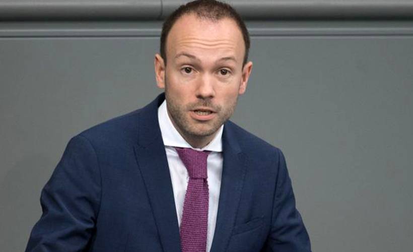 Almanya’da maske skandalı istifa getirdi