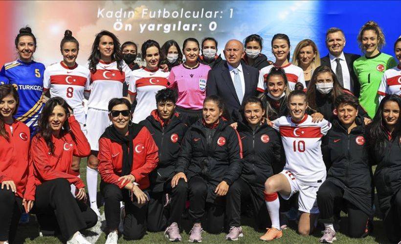 Turkcell, Kadınlar Futbol Ligi'nin isim sponsoru oldu