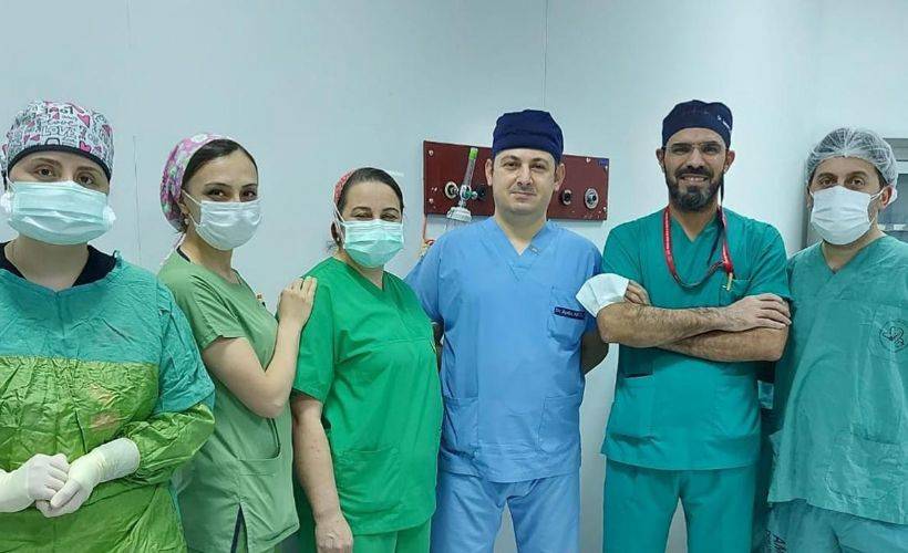 'Gaz' şikayetiyle hastaneye gitti, karnından 21 kilo tümör çıkarıldı