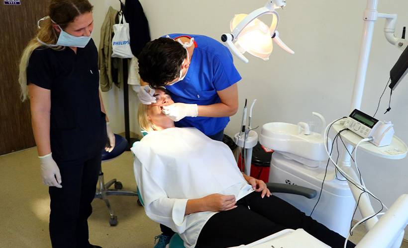 Yılda 100 bin sağlık turisti, diş tedavisi için Türkiye’yi tercih ediyor