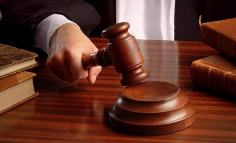 Eşini boğarak öldüren kocanın yargılanmasına başlandı